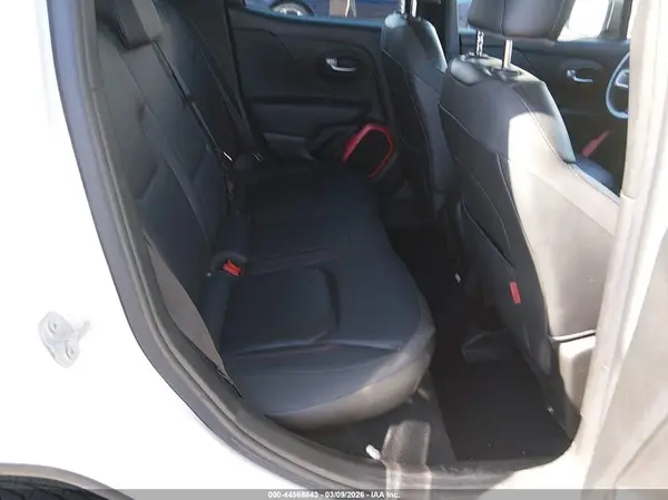 ZACCJBCT0GPC81569 2016 JEEP RENEGADE - Image 8