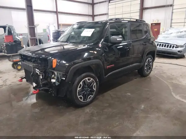 ZACCJBCT0GPC94919 2016 JEEP RENEGADE - Image 2