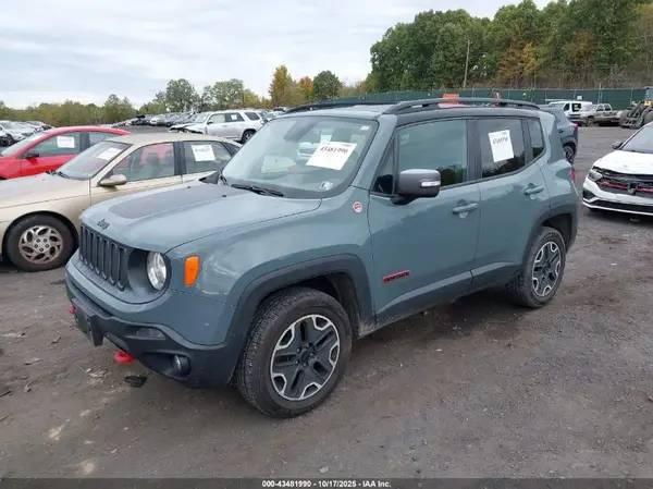 ZACCJBCT0GPD34691 2016 JEEP RENEGADE - Image 2
