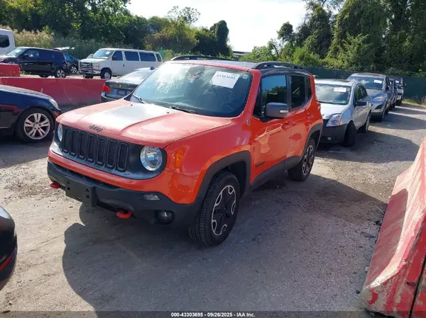 ZACCJBCT0GPD67562 2016 JEEP RENEGADE - Image 2