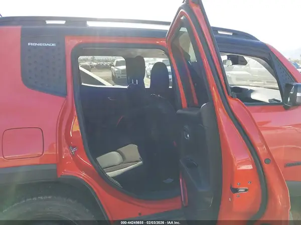 ZACCJBCT0GPE02567 2016 JEEP RENEGADE - Image 8