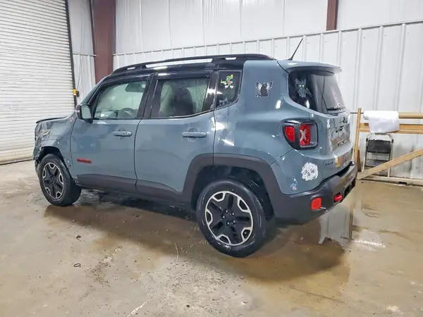 ZACCJBCT0GPE21913 2016 JEEP RENEGADE - Image 2