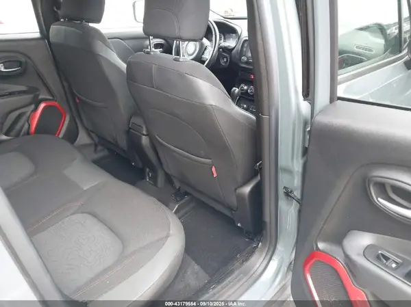 ZACCJBCT1GPC61864 2016 JEEP RENEGADE - Image 8
