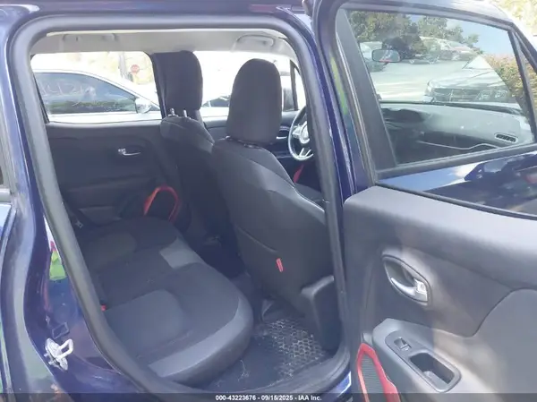 ZACCJBCT1GPC81340 2016 JEEP RENEGADE - Image 8