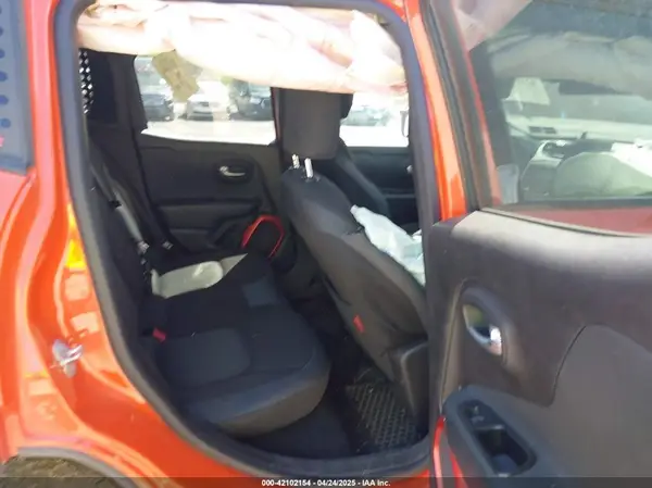 ZACCJBCT1GPC81886 2016 JEEP RENEGADE - Image 8