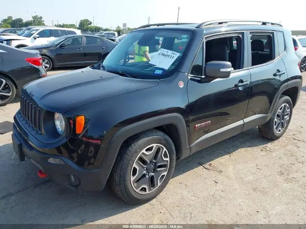 ZACCJBCT1GPD40466 2016 JEEP RENEGADE - Image 2