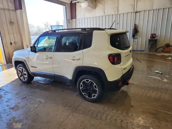 ZACCJBCT1GPD57395 2016 JEEP RENEGADE - Image 2
