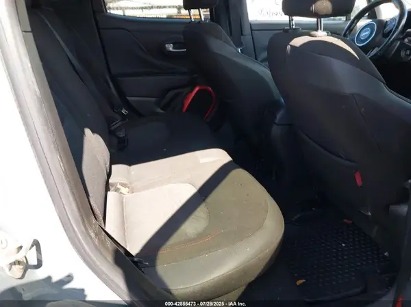 ZACCJBCT1GPD71605 2016 JEEP RENEGADE - Image 8