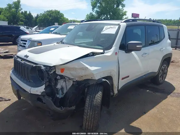 ZACCJBCT1GPD98853 2016 JEEP RENEGADE - Image 2