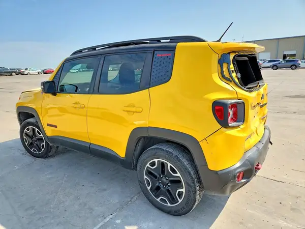 ZACCJBCT1GPE18535 2016 JEEP RENEGADE - Image 2