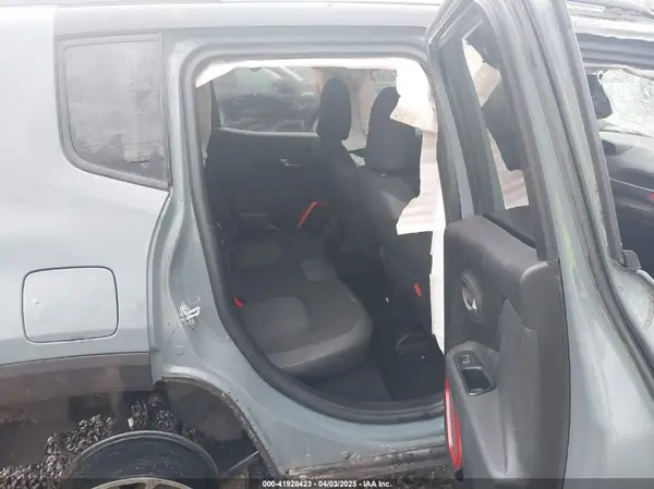 ZACCJBCT1GPE21919 2016 JEEP RENEGADE - Image 8