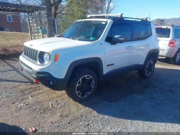 ZACCJBCT2GGG18086 2016 JEEP RENEGADE - Image 2