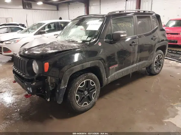 ZACCJBCT2GPC94517 2016 JEEP RENEGADE - Image 2