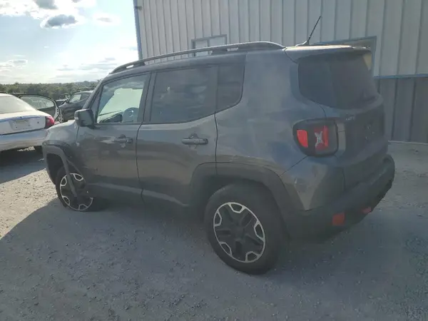 ZACCJBCT2GPD05919 2016 JEEP RENEGADE - Image 2