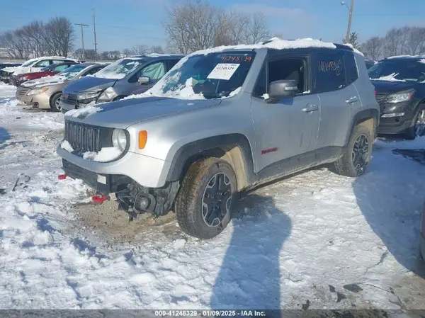 ZACCJBCT2GPD09212 2016 JEEP RENEGADE - Image 2