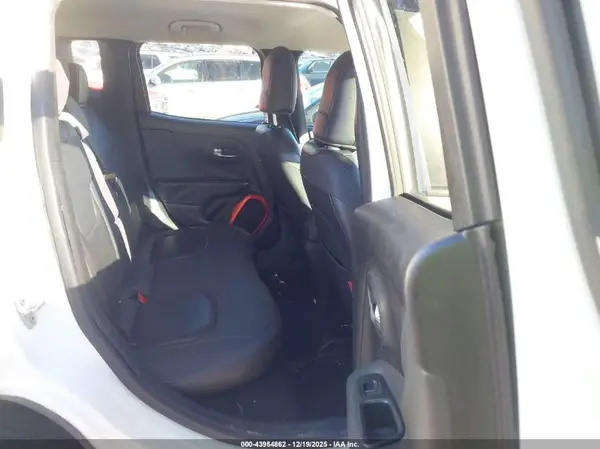 ZACCJBCT2GPD18086 2016 JEEP RENEGADE - Image 8