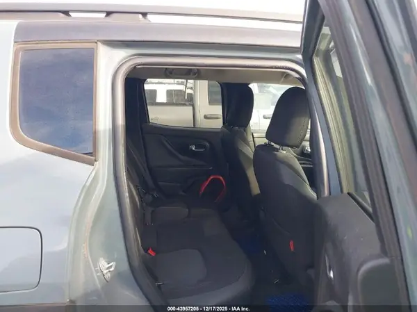 ZACCJBCT2GPD99526 2016 JEEP RENEGADE - Image 8