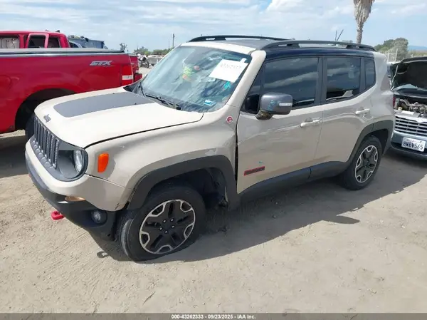 ZACCJBCT2GPE15367 2016 JEEP RENEGADE - Image 2