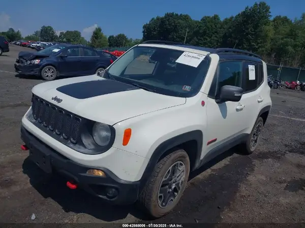 ZACCJBCT2GPE18818 2016 JEEP RENEGADE - Image 2