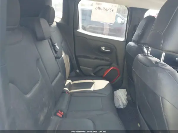 ZACCJBCT2GPE18818 2016 JEEP RENEGADE - Image 8