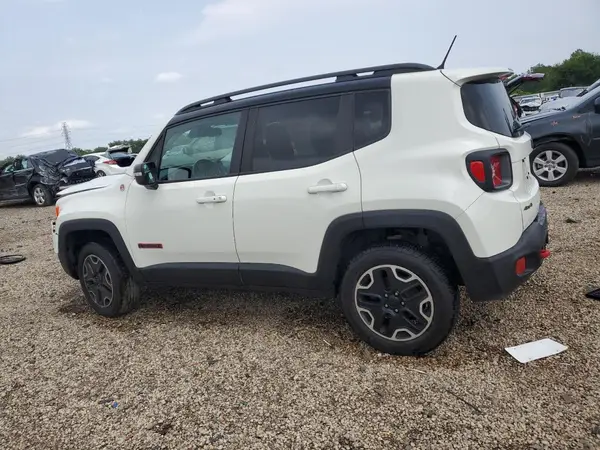 ZACCJBCT2GPE26255 2016 JEEP RENEGADE - Image 2