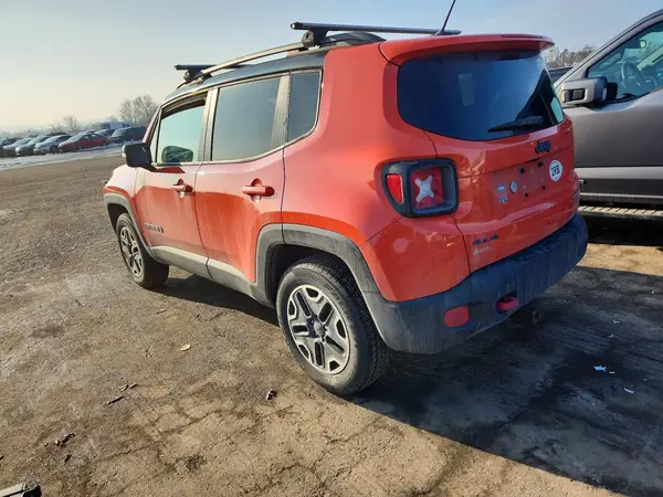 ZACCJBCT2GPE36350 2016 JEEP RENEGADE - Image 2
