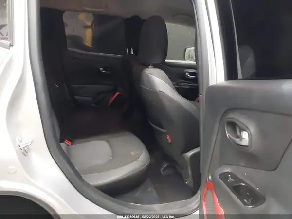ZACCJBCT3GPC65690 2016 JEEP RENEGADE - Image 8