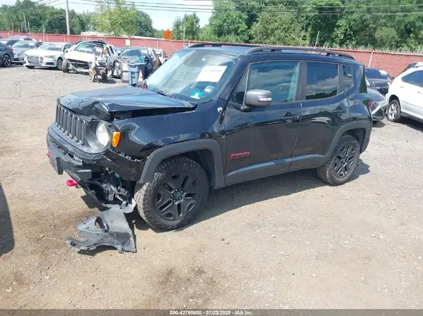 ZACCJBCT3GPC80089 2016 JEEP RENEGADE - Image 2