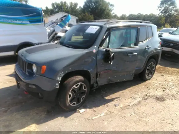 ZACCJBCT3GPD06786 2016 JEEP RENEGADE - Image 2