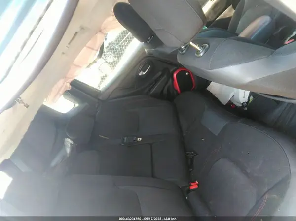 ZACCJBCT3GPD06786 2016 JEEP RENEGADE - Image 8