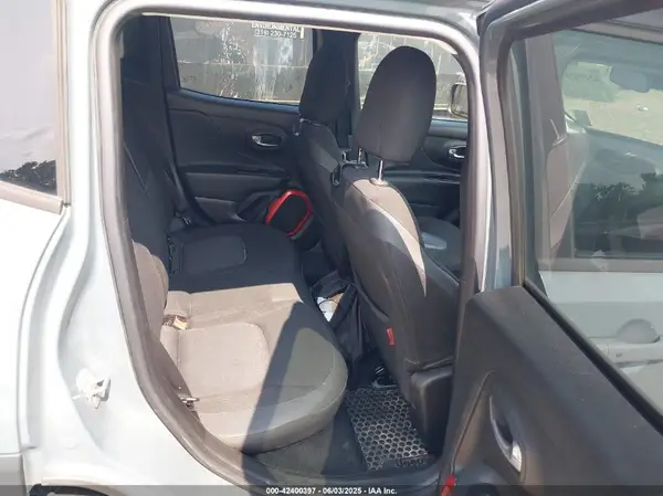 ZACCJBCT3GPD17271 2016 JEEP RENEGADE - Image 8