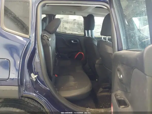 ZACCJBCT3GPD43983 2016 JEEP RENEGADE - Image 8