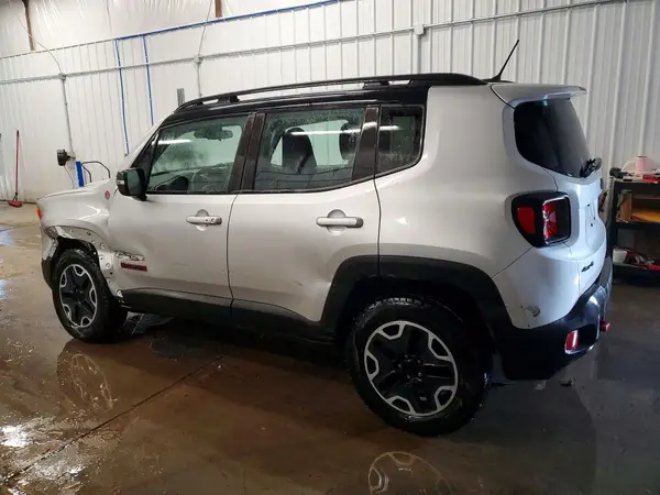 ZACCJBCT3GPD44650 2016 JEEP RENEGADE - Image 2