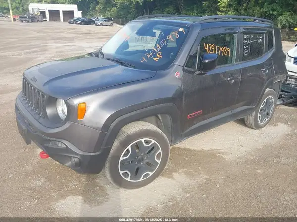 ZACCJBCT3GPD65739 2016 JEEP RENEGADE - Image 2