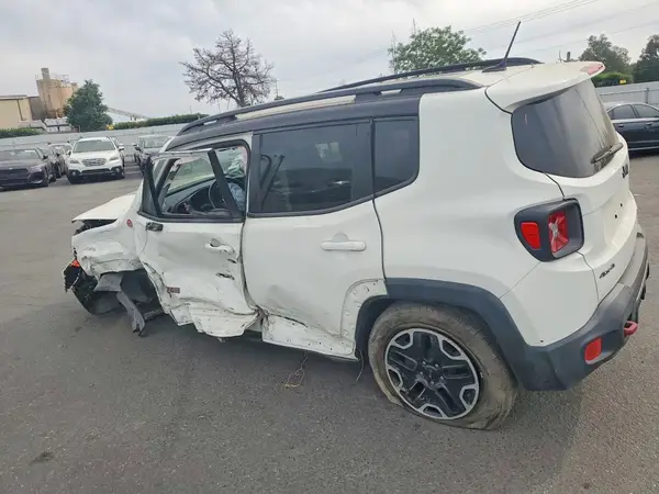 ZACCJBCT3GPD70536 2016 JEEP RENEGADE - Image 2