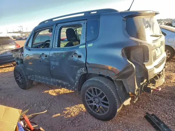 ZACCJBCT3GPE28869 2016 JEEP RENEGADE - Image 2