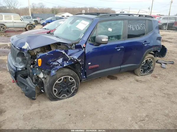 ZACCJBCT4GPC61552 2016 JEEP RENEGADE - Image 2