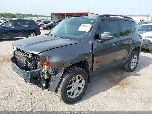 ZACCJBCT4GPC67271 2016 JEEP RENEGADE - Image 2