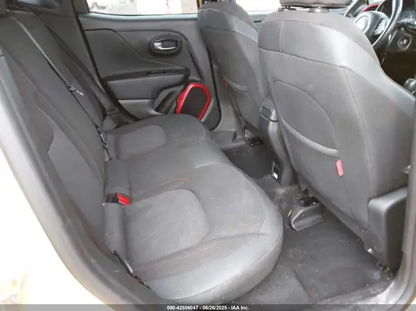 ZACCJBCT4GPC75970 2016 JEEP RENEGADE - Image 8