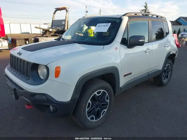 ZACCJBCT4GPC94518 2016 JEEP RENEGADE - Image 2