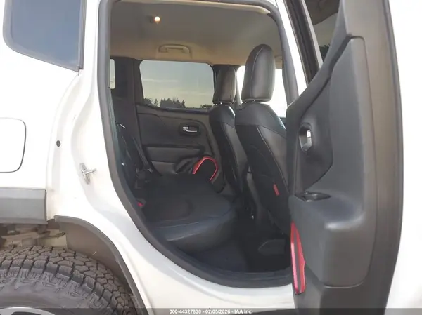 ZACCJBCT4GPC94518 2016 JEEP RENEGADE - Image 8