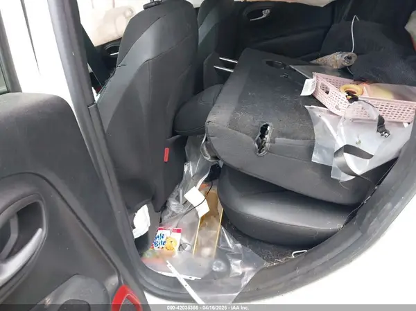 ZACCJBCT4GPD12242 2016 JEEP RENEGADE - Image 8