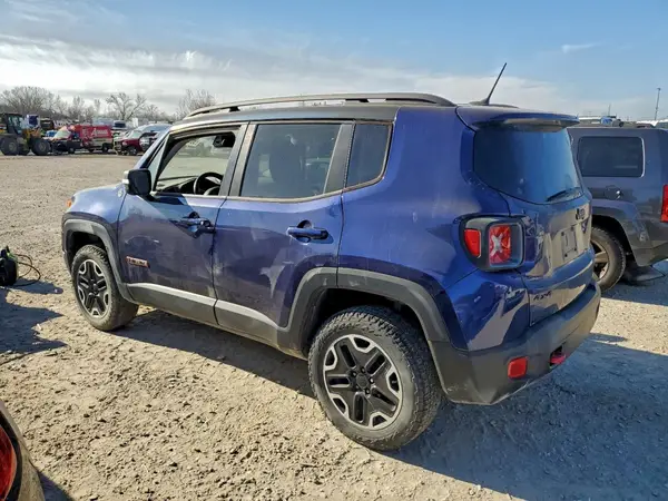 ZACCJBCT4GPD38467 2016 JEEP RENEGADE - Image 2