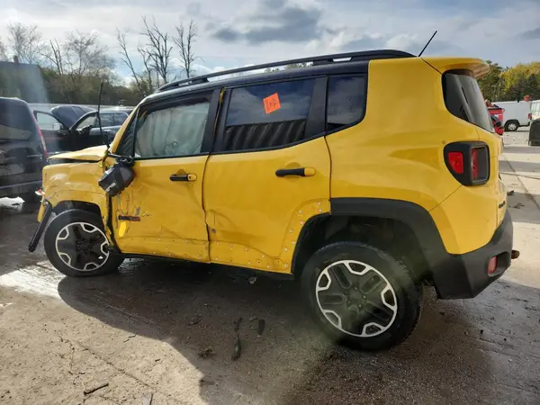 ZACCJBCT4GPD94683 2016 JEEP RENEGADE - Image 2