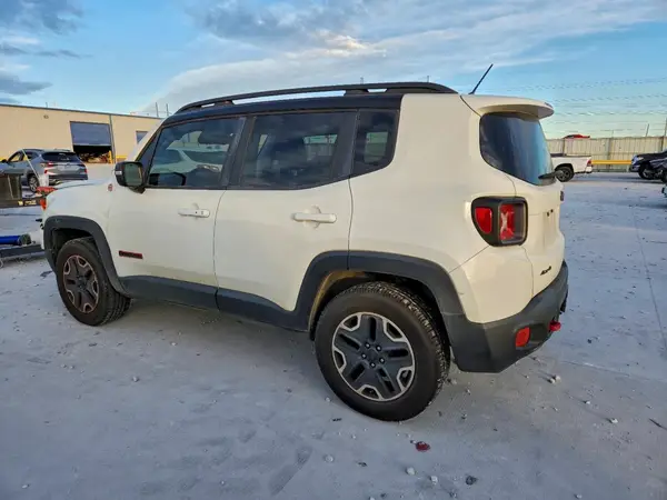 ZACCJBCT5GPC50768 2016 JEEP RENEGADE - Image 2
