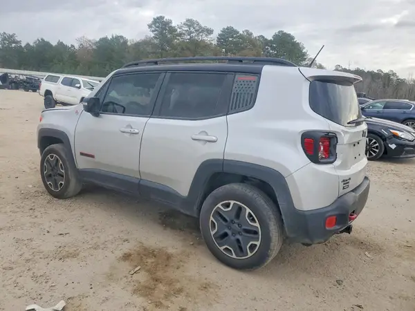 ZACCJBCT5GPC85830 2016 JEEP RENEGADE - Image 2
