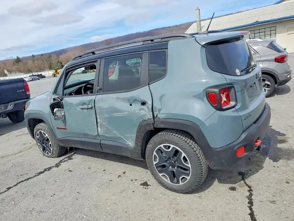 ZACCJBCT5GPC87884 2016 JEEP RENEGADE - Image 2