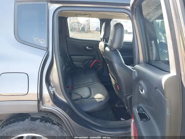 ZACCJBCT5GPC88484 2016 JEEP RENEGADE - Image 8