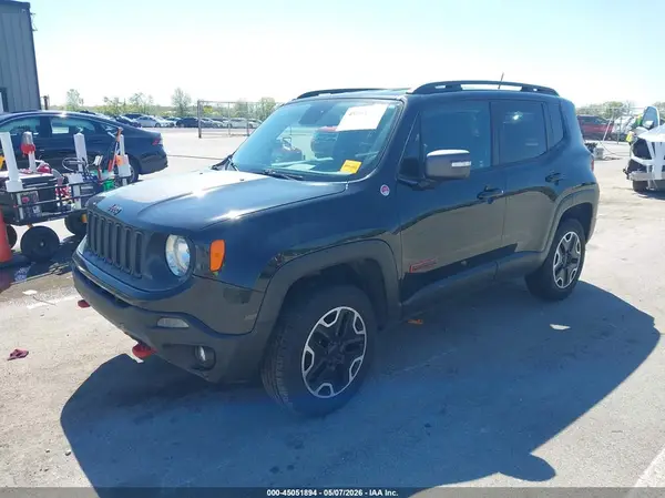 ZACCJBCT5GPD01041 2016 JEEP RENEGADE - Image 2