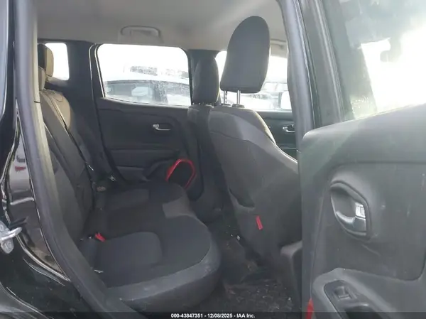ZACCJBCT5GPD17773 2016 JEEP RENEGADE - Image 8